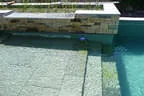 Naturpool Hochbecken mit Wasserüberlauf