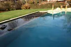 Naturpool im Herbst
